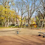 Edler Wohnraum Marvel Mit Balkon, Boxspringbett, Kaffeevollautomat, Lift & Parkplatz Daire *
