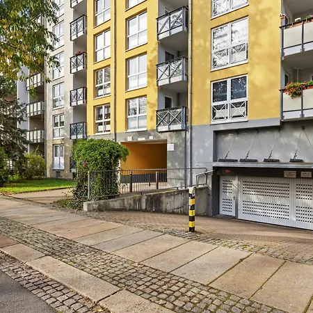 Edler Wohnraum Marvel Mit Balkon, Boxspringbett, Kaffeevollautomat, Lift & Parkplatz *