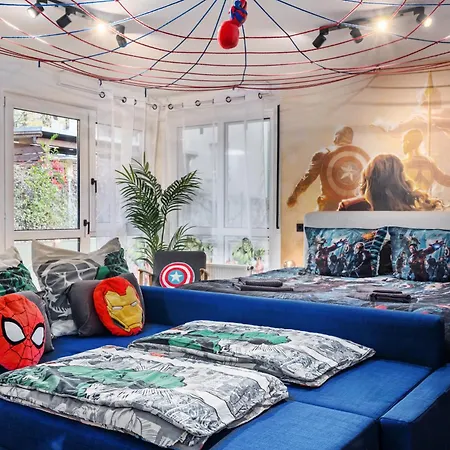 Edler Wohnraum Superhelden-studio Mit Heimkino, Balkon, Boxspringbett, Siemens-kaffeevollautomat, Lift, Parkplatz & Wlan 364 Mbps 开姆尼茨