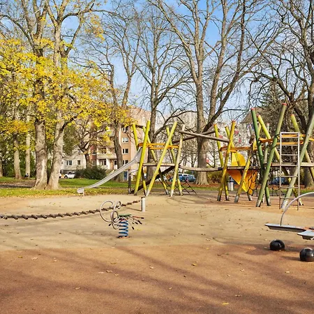 Edler Wohnraum Marvel Mit Balkon, Boxspringbett, Kaffeevollautomat, Lift & Parkplatz דירה *