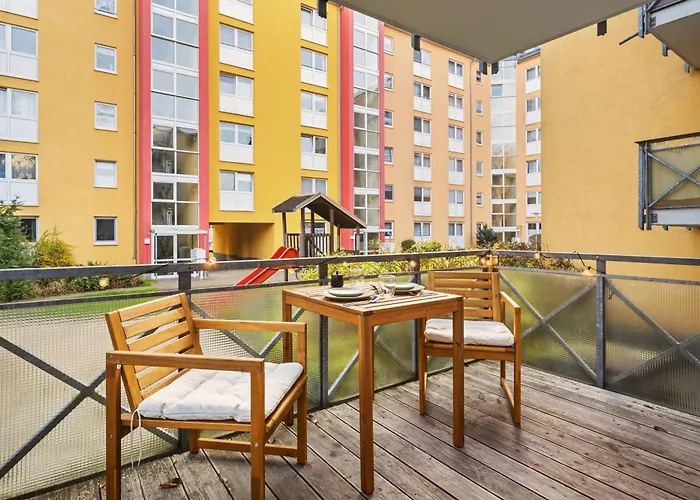 Edler Wohnraum Marvel Mit Balkon, Boxspringbett, Kaffeevollautomat, Lift & Parkplatz Apartment Chemnitz