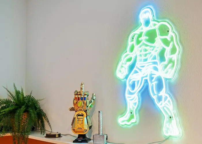 Edler Wohnraum Marvel Mit Balkon, Boxspringbett, Kaffeevollautomat, Lift & Parkplatz Apartment Chemnitz