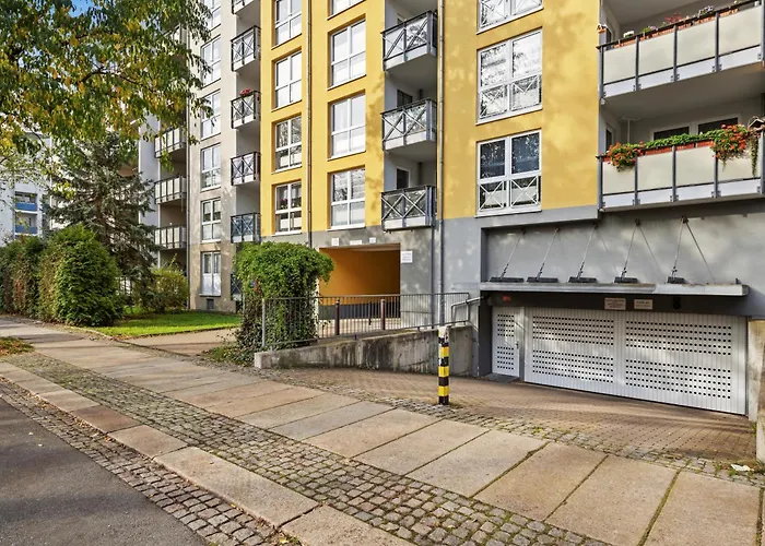 Edler Wohnraum Marvel Mit Balkon, Boxspringbett, Kaffeevollautomat, Lift & Parkplatz *