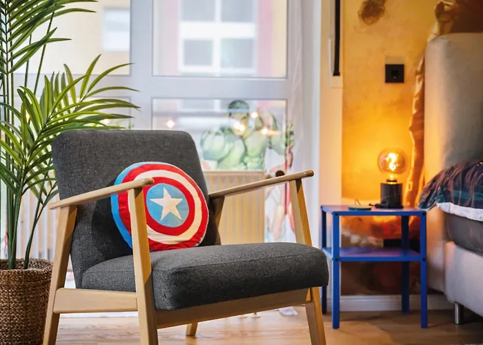 Edler Wohnraum Marvel Mit Balkon, Boxspringbett, Kaffeevollautomat, Lift & Parkplatz Apartment