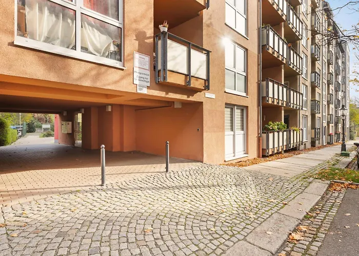 Edler Wohnraum Marvel Mit Balkon, Boxspringbett, Kaffeevollautomat, Lift & Parkplatz *